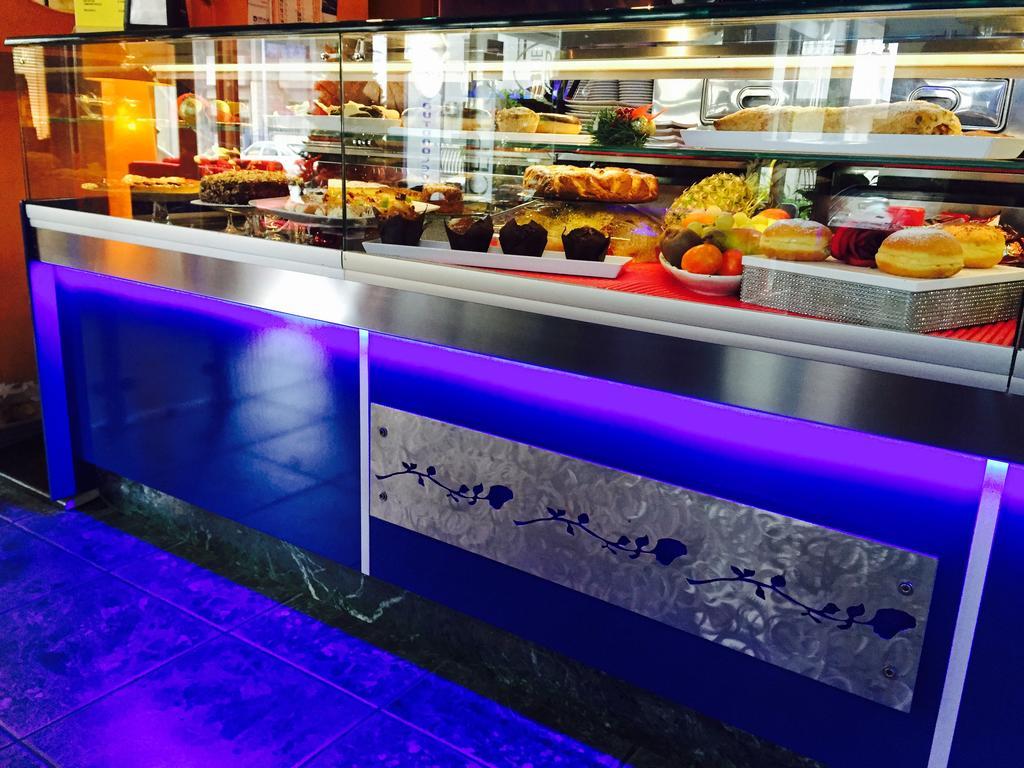 Hotel Blue Rose'S メザーニェ エクステリア 写真